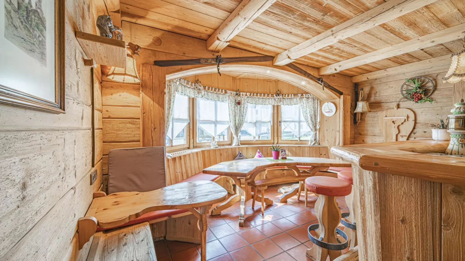 Maria Rose XXL-Recreation room