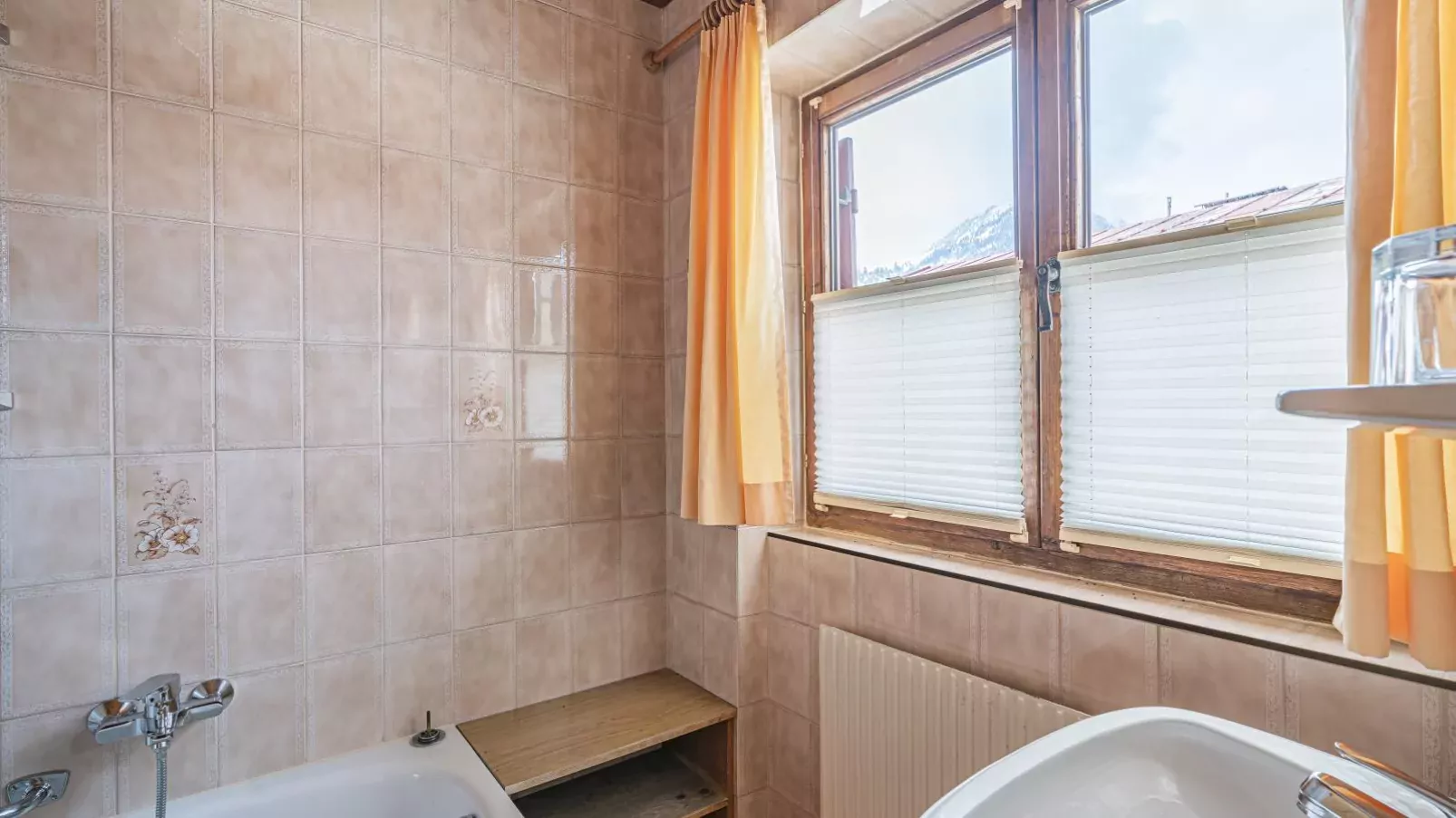 Maria Rose XXL-Bathroom