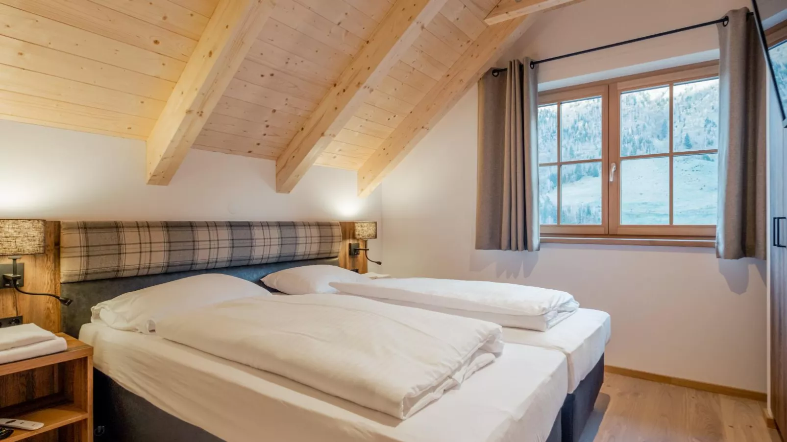Ahorn Mountainlodge-Bedroom