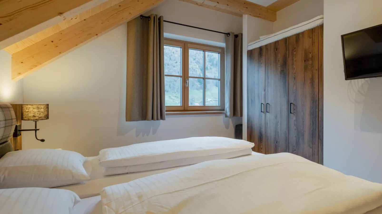 Ahorn Mountainlodge-Bedroom