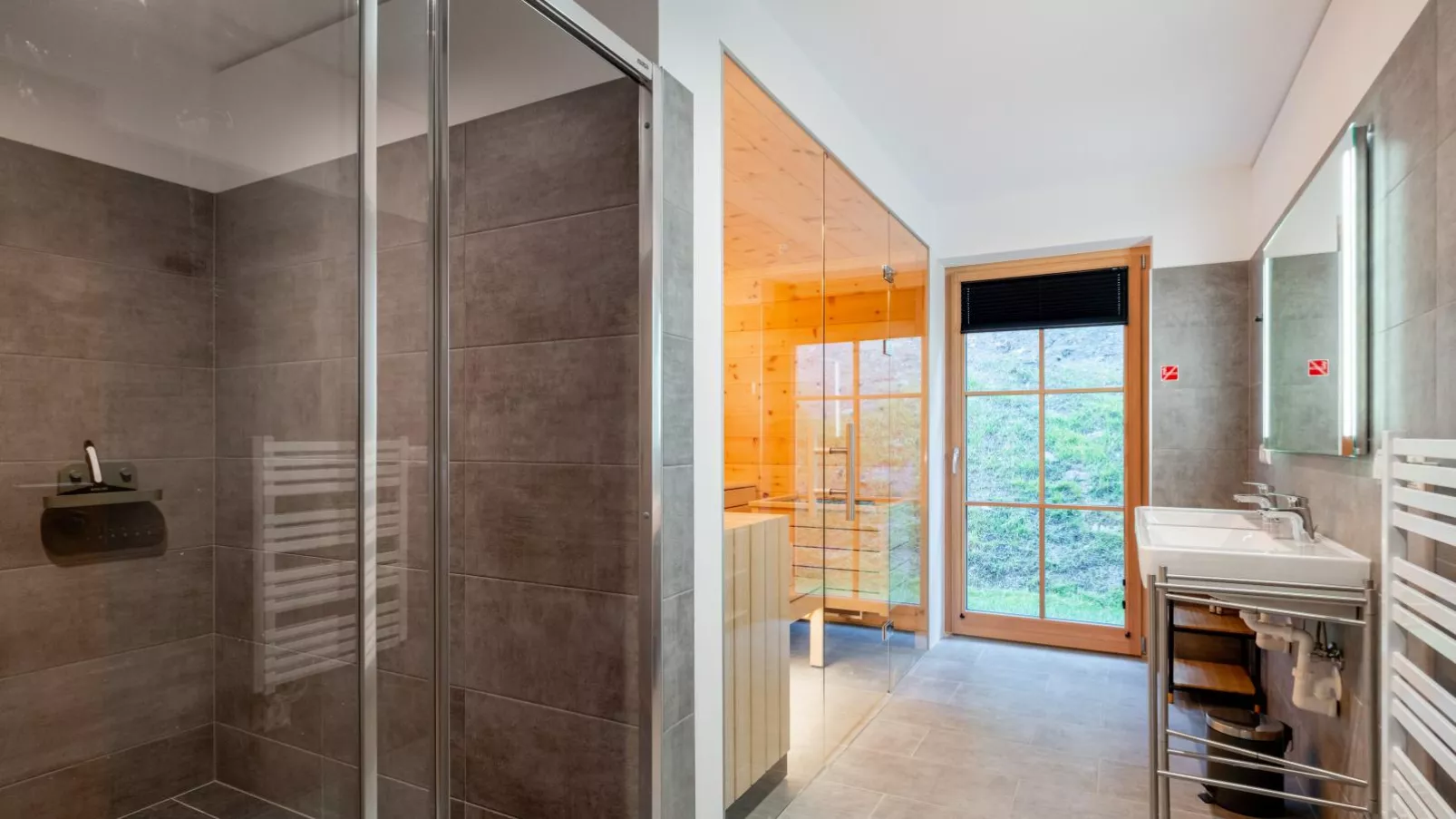 Ahorn Mountainlodge-Bathroom