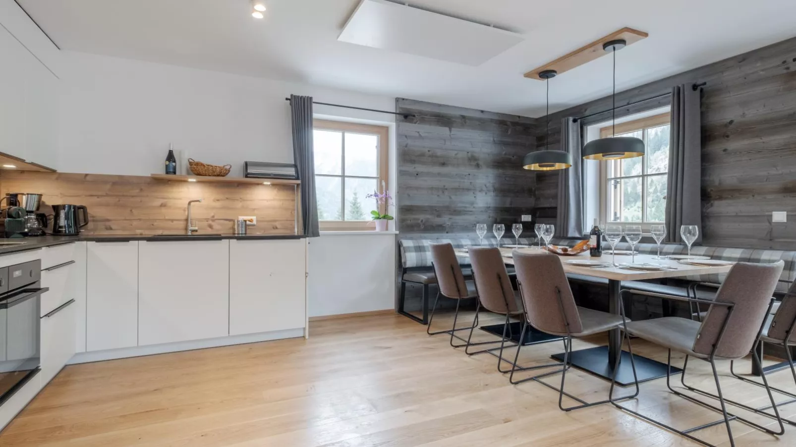 Vita Montagna-Dining room