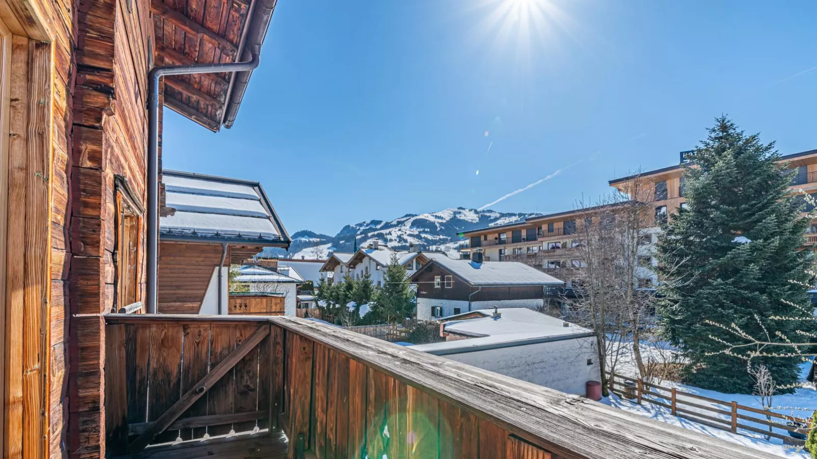 Chalet Kirchberg L-Terrace balcony