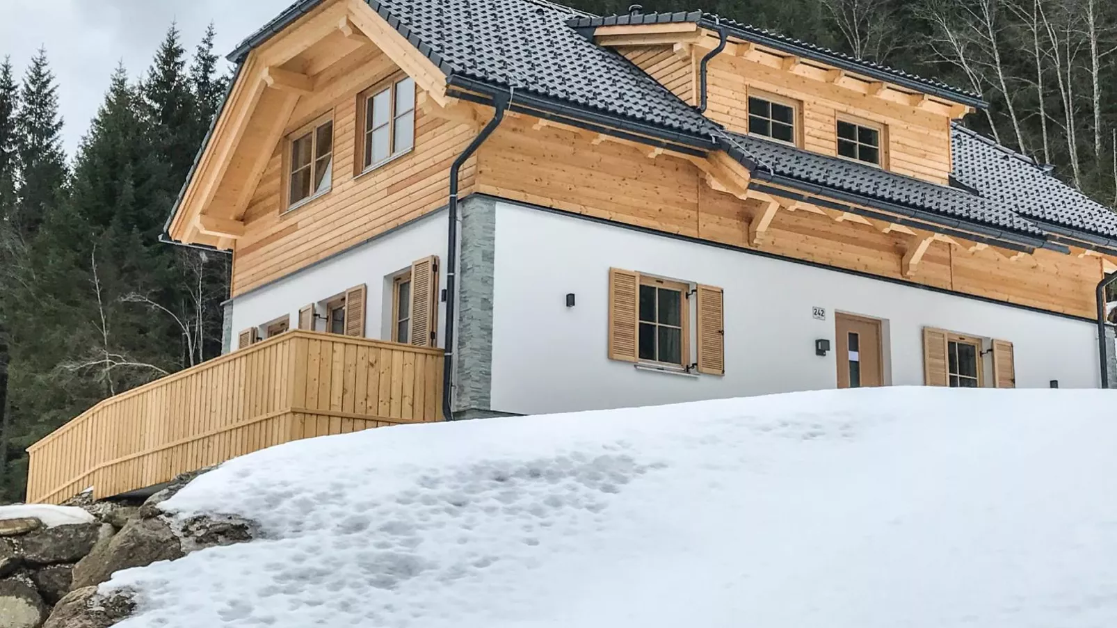 Haus Ganbei-Exterior winter