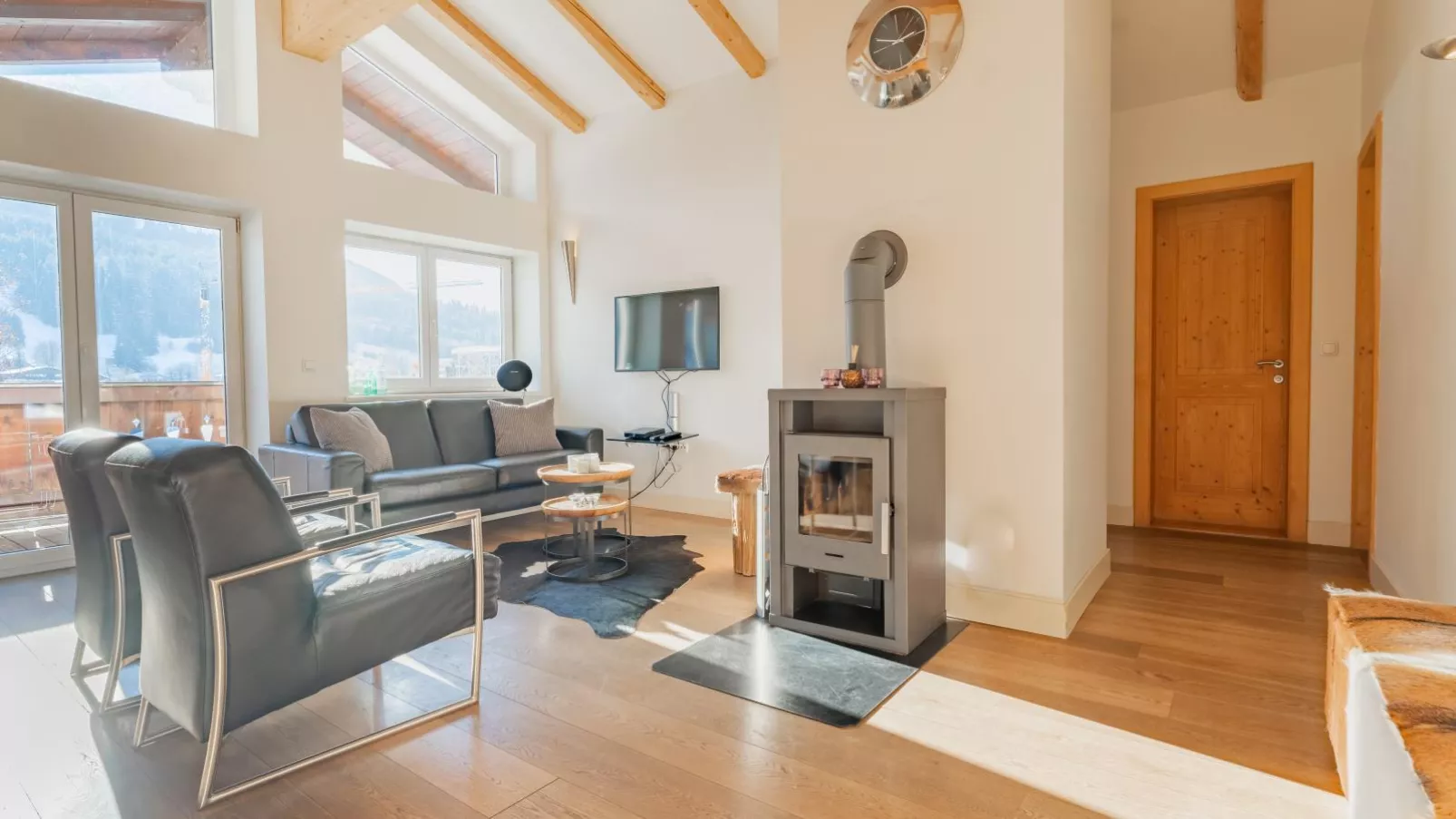 Brixen 1-Living room