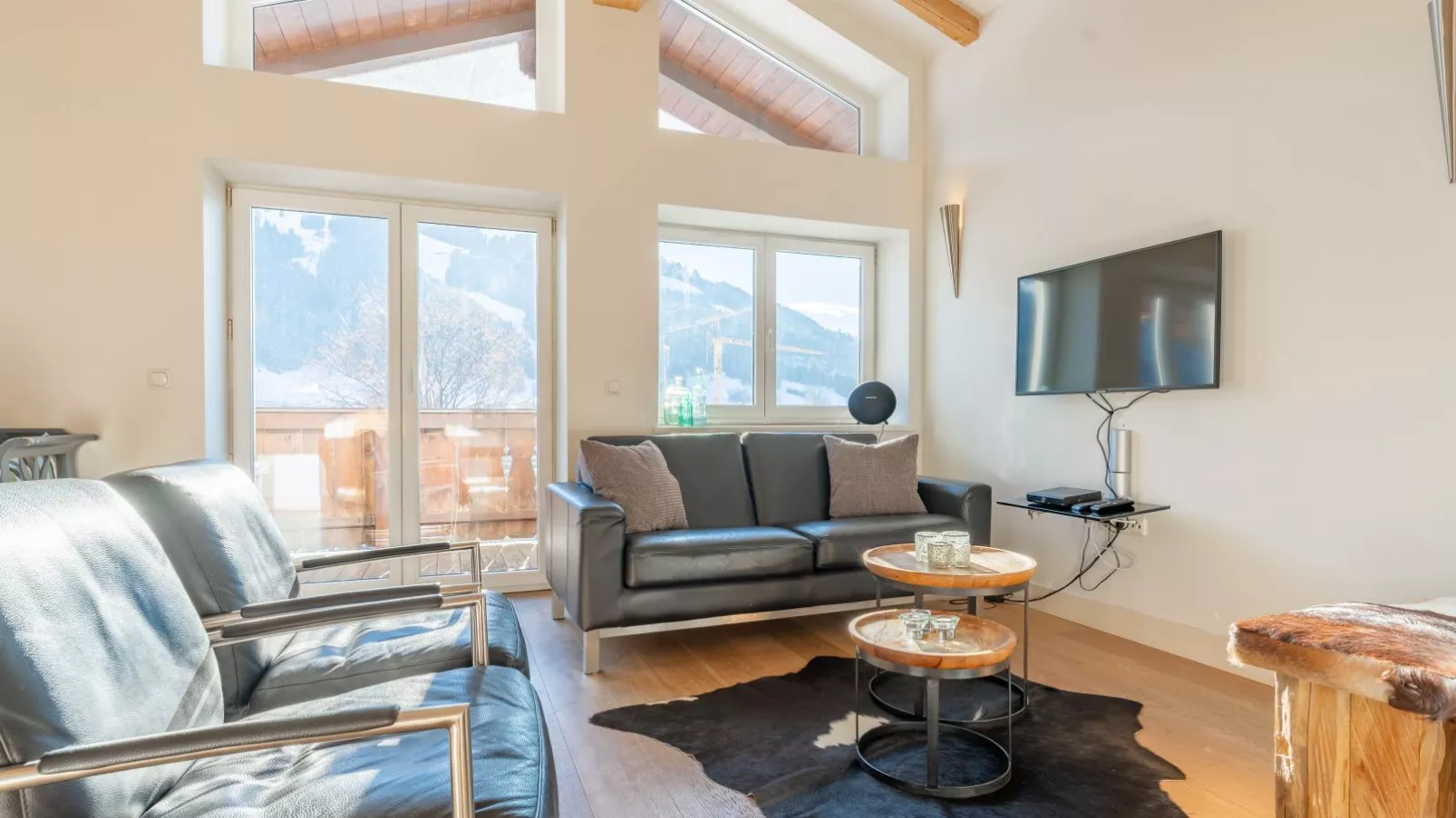 Brixen 1-Living room