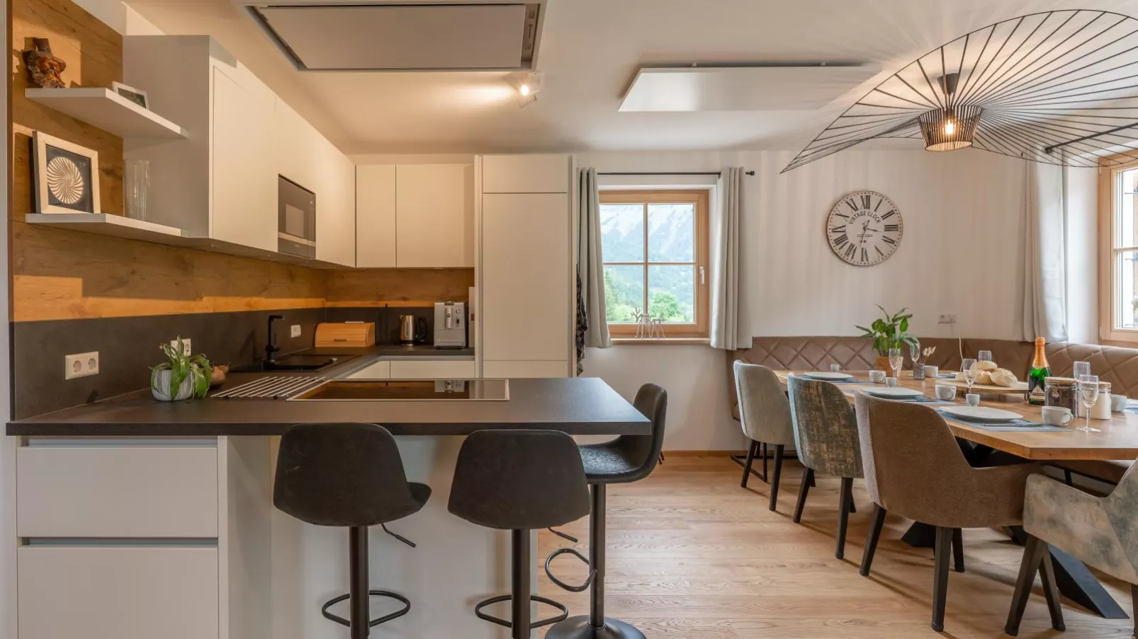 Haus Ganbei-Dining room