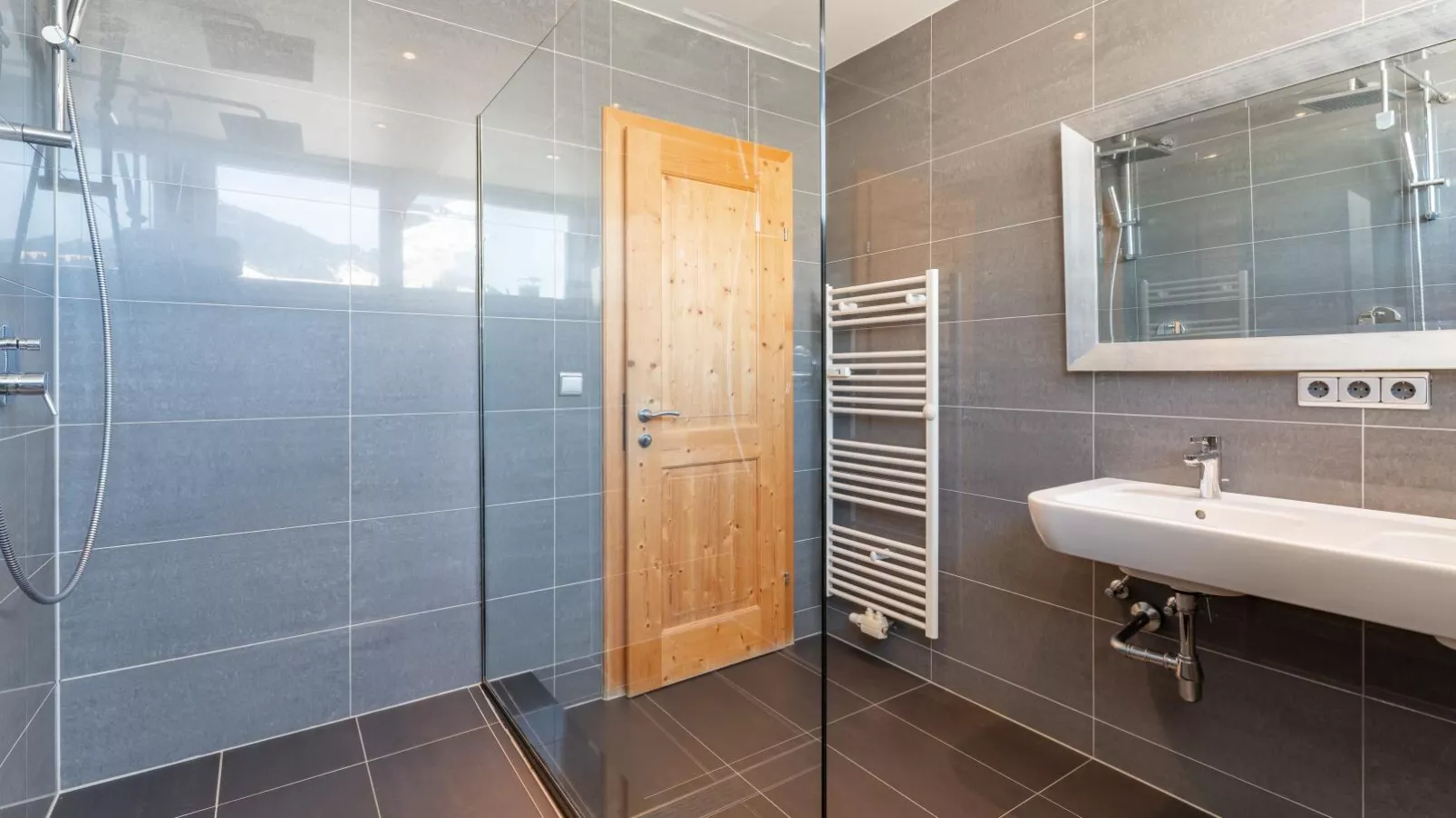Brixen 1-Bathroom