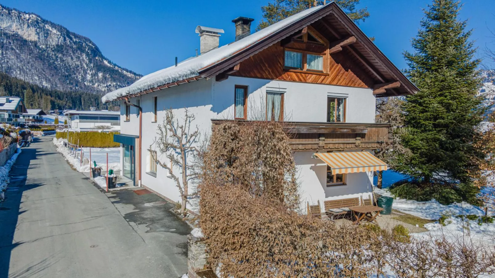 Chalet Jöchl-Exterior winter