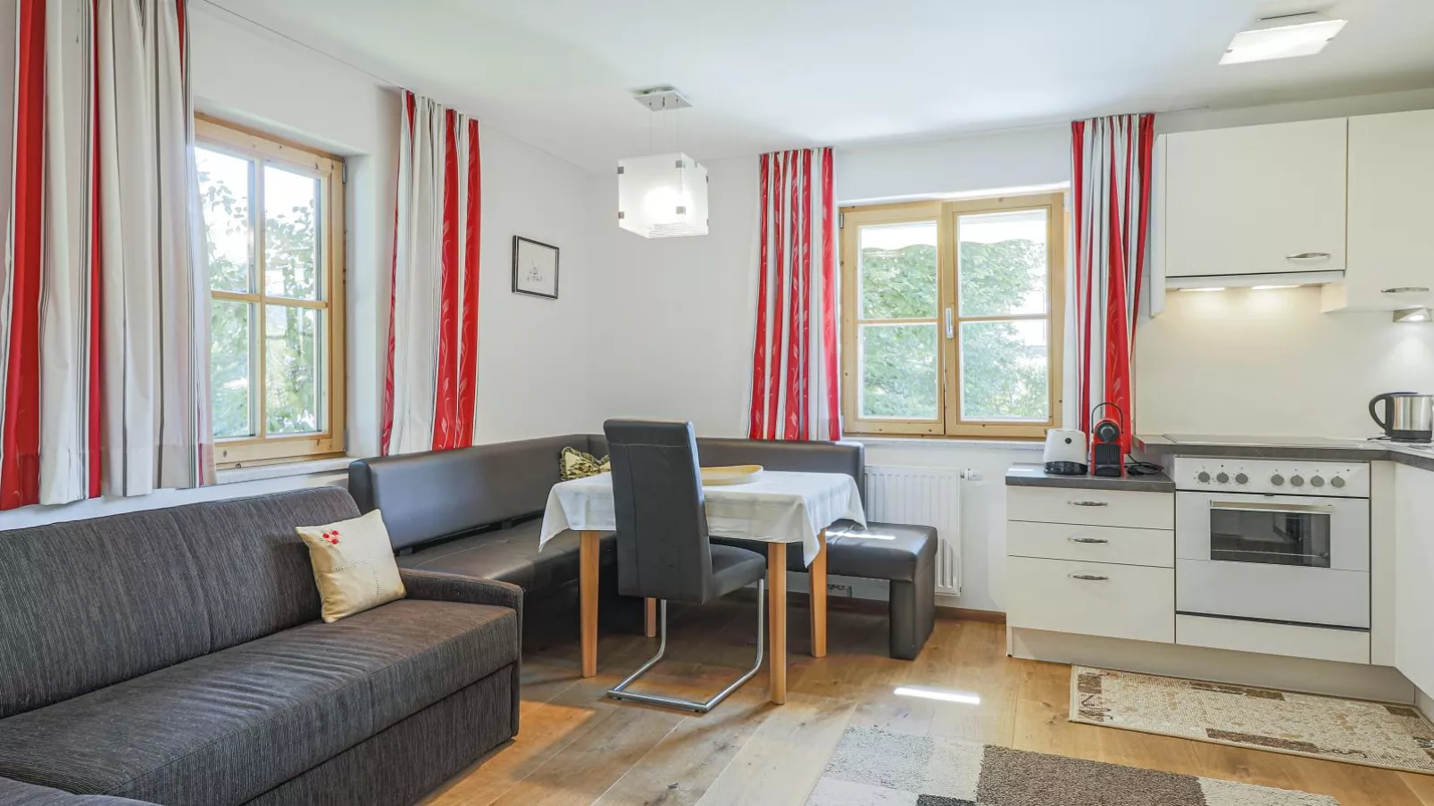 Chalet Jöchl-Dining room