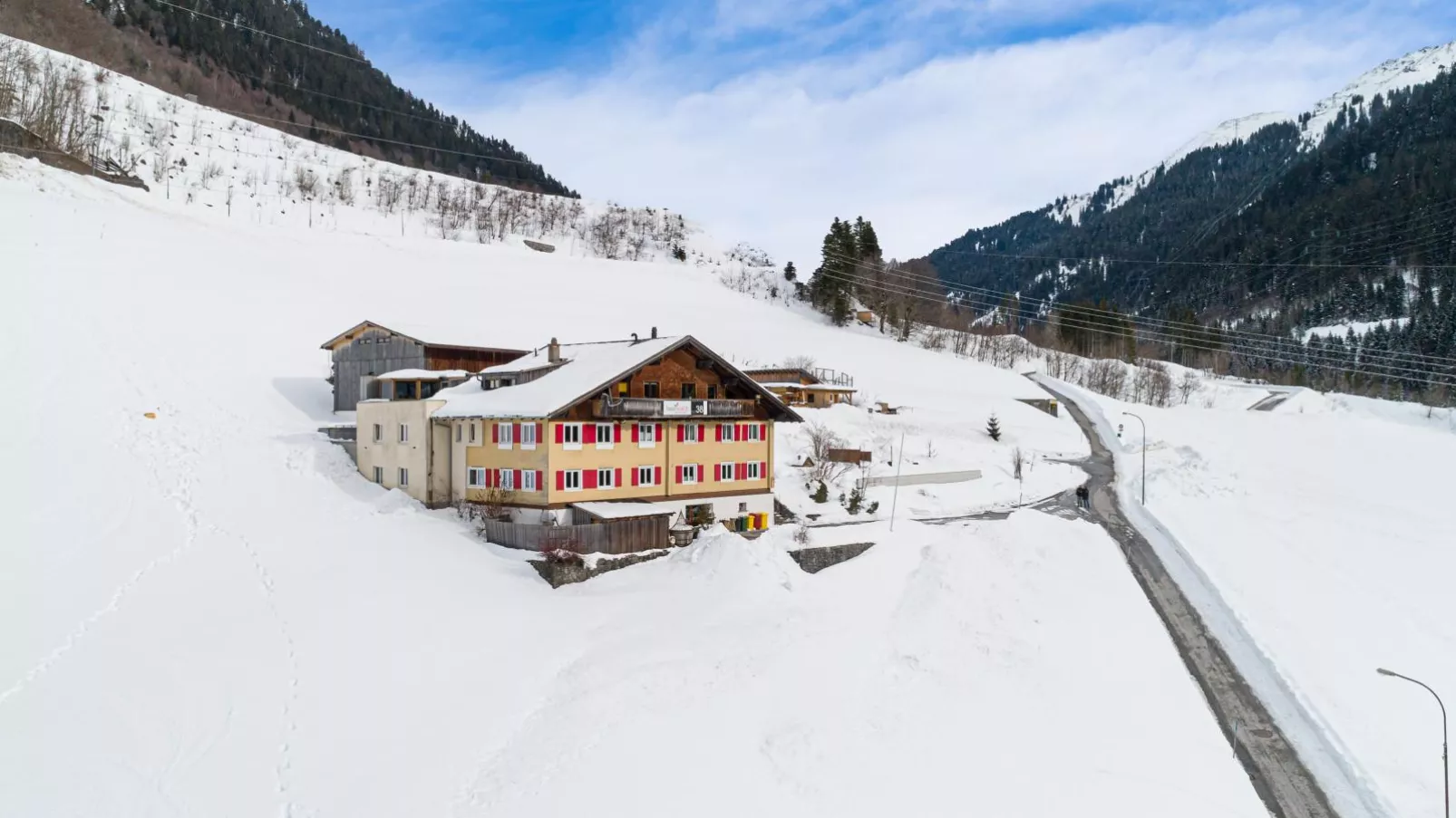 Gästehaus Walch I-Exterior winter