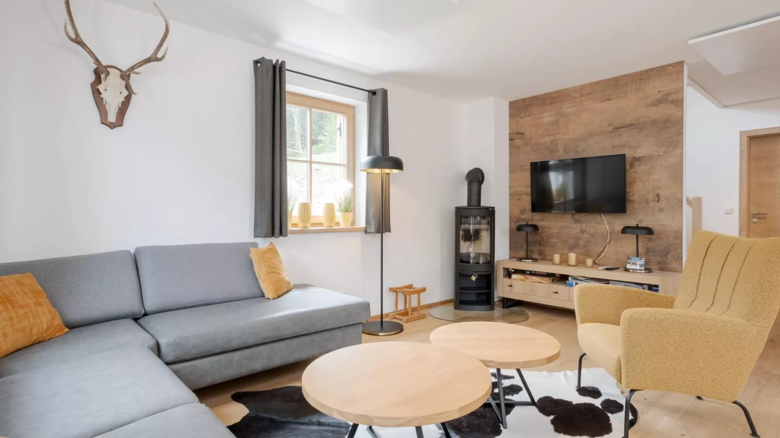 Haus am Wald-Living room