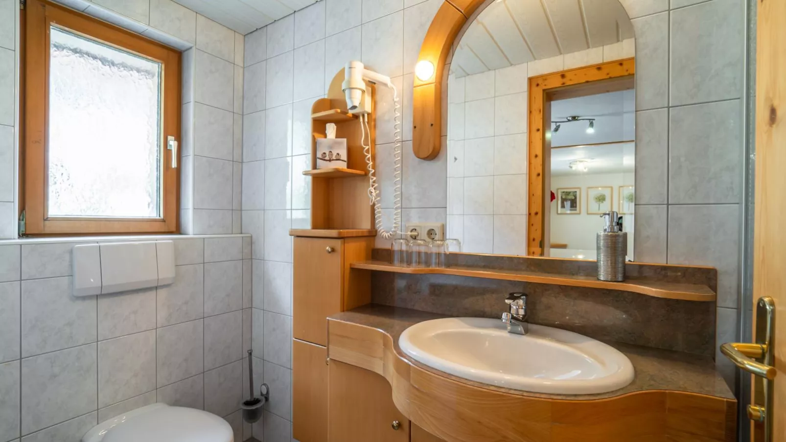 Gästehaus Walch II-Bathroom