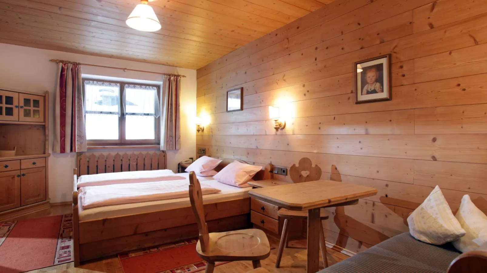 Maria Rose XL-Bedroom