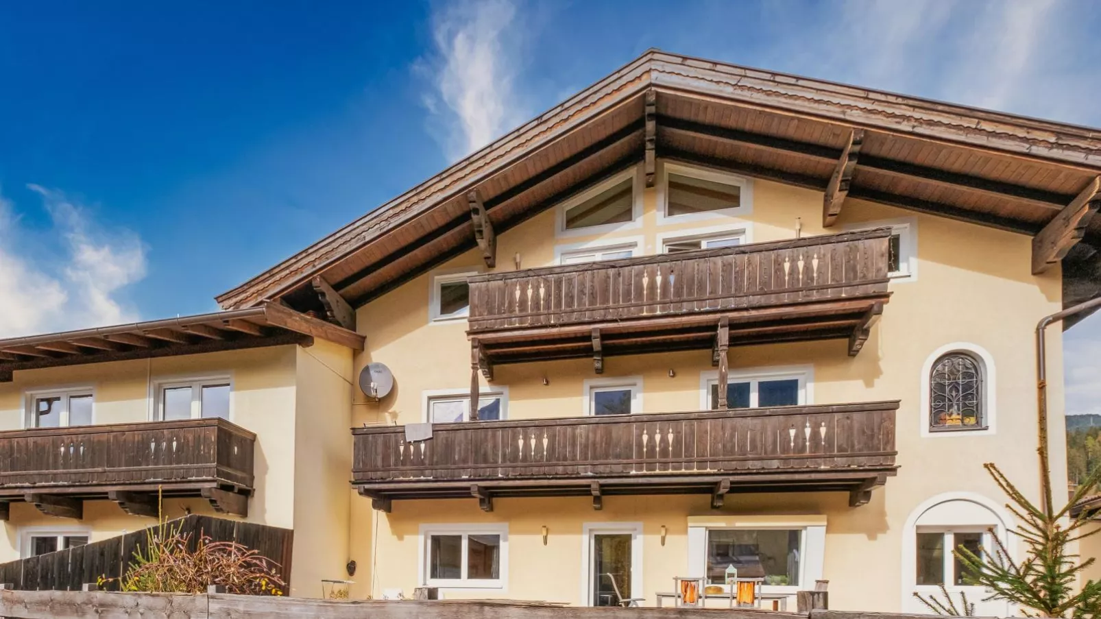 Brixen 3-Exterior summer