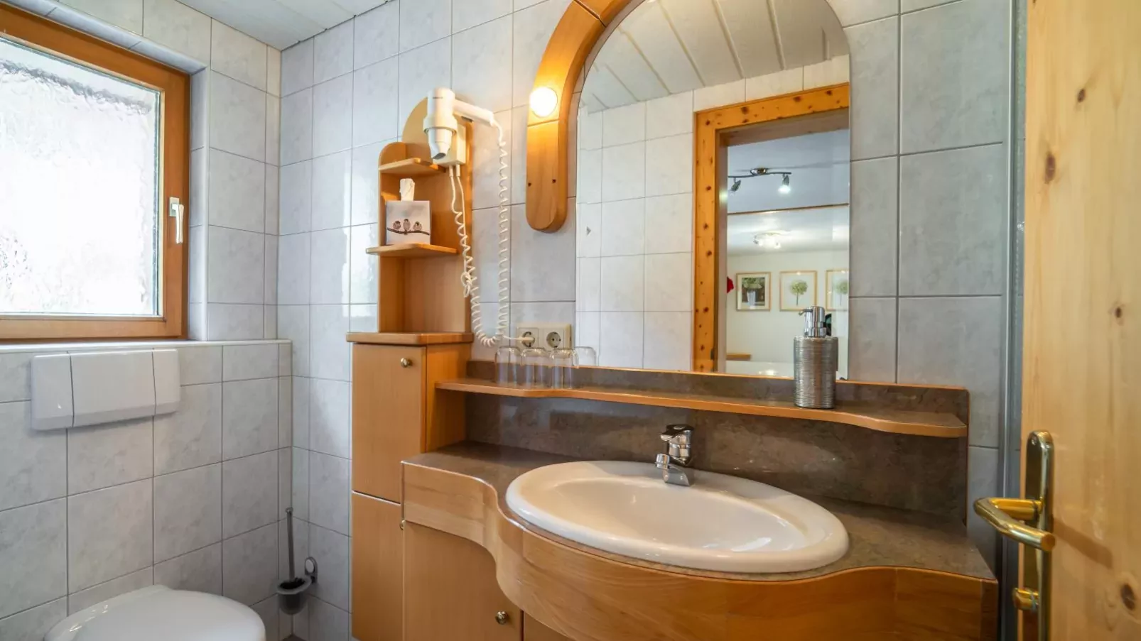 Gästehaus Walch III-Bathroom