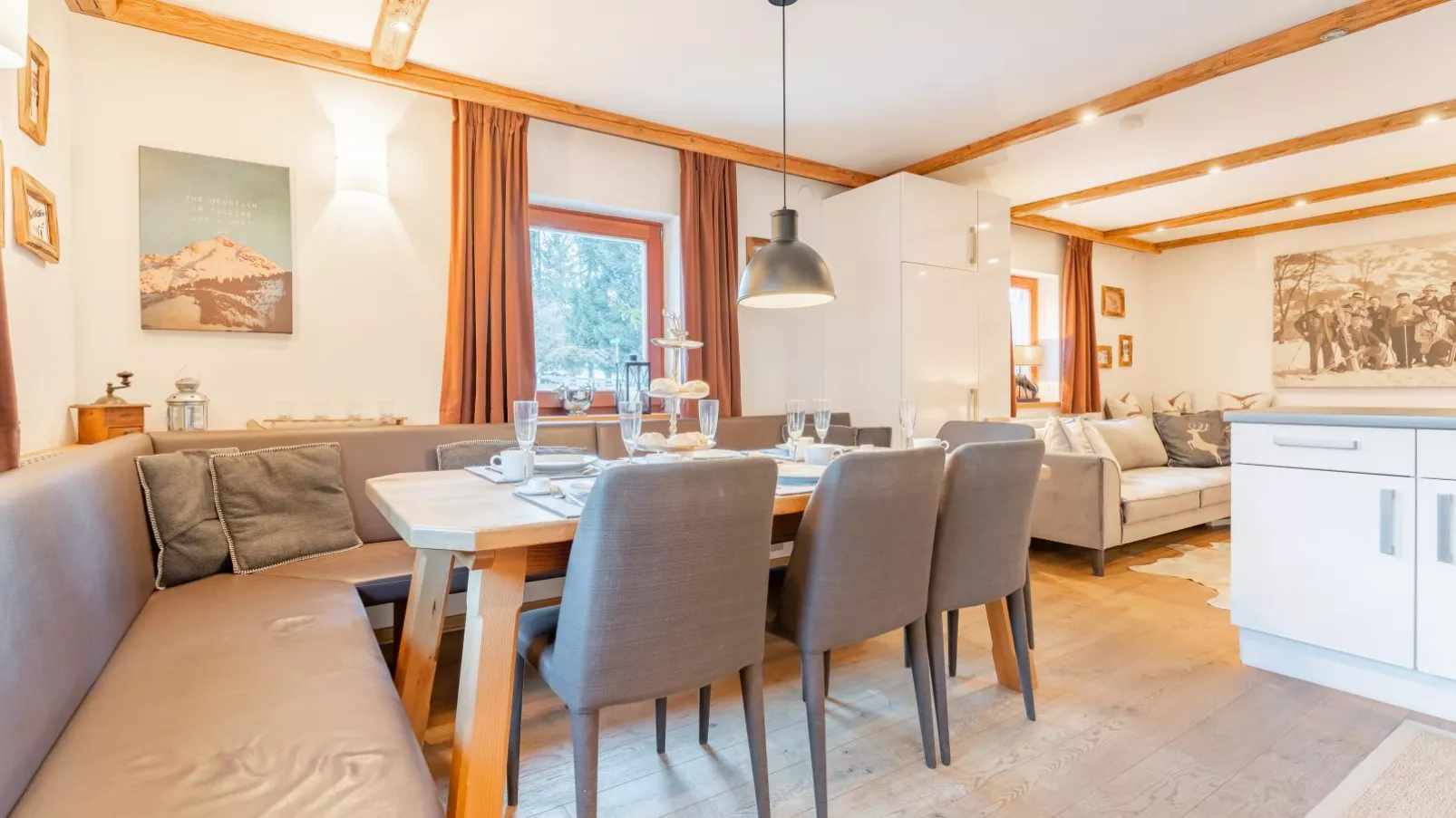 Eichenhof-Dining room