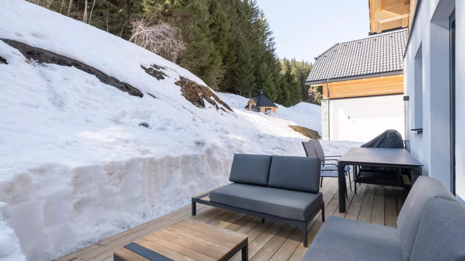Chalet Hirschblick-Terrace balcony