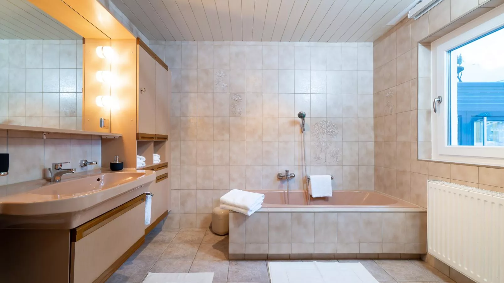 Haus Andrea-Bathroom