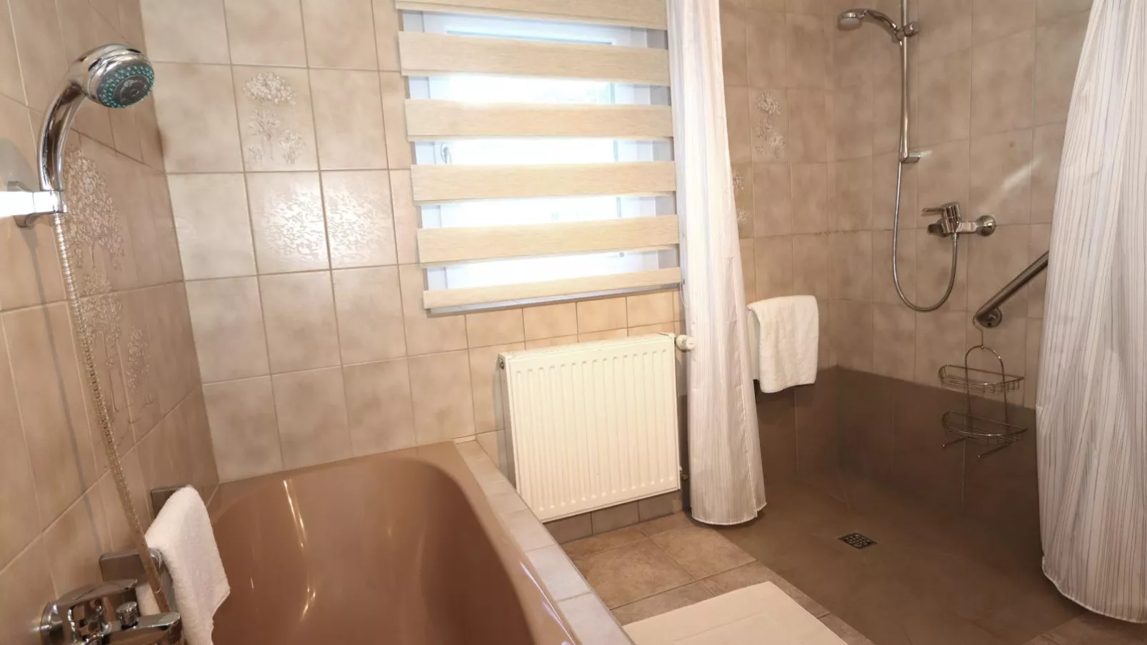 Haus Andrea-Bathroom