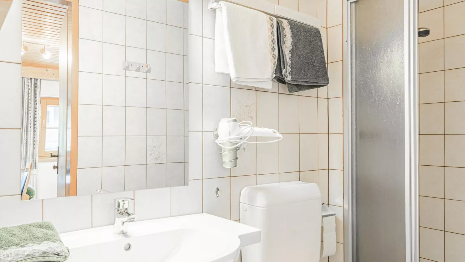 Weberhof Top 2-Bathroom