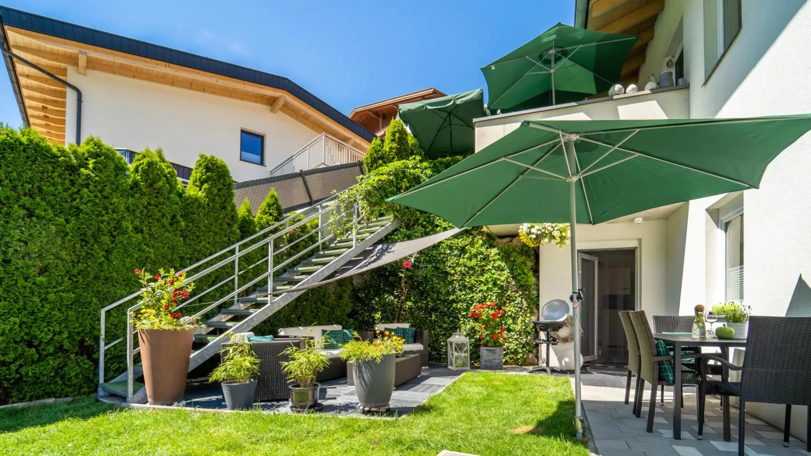 Garden Relax Apart-Gardens summer