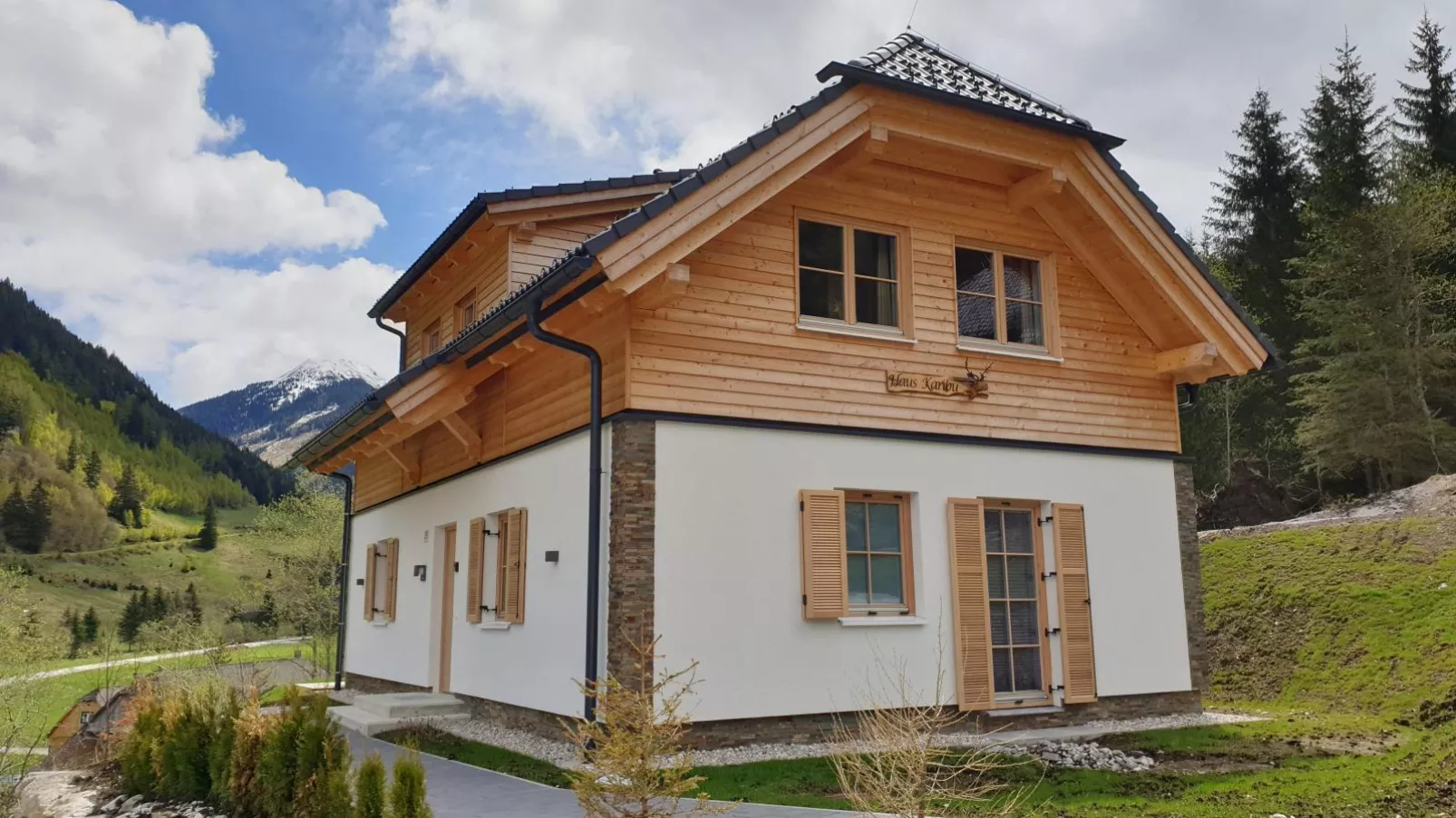 Chalet Karibu-Exterior summer
