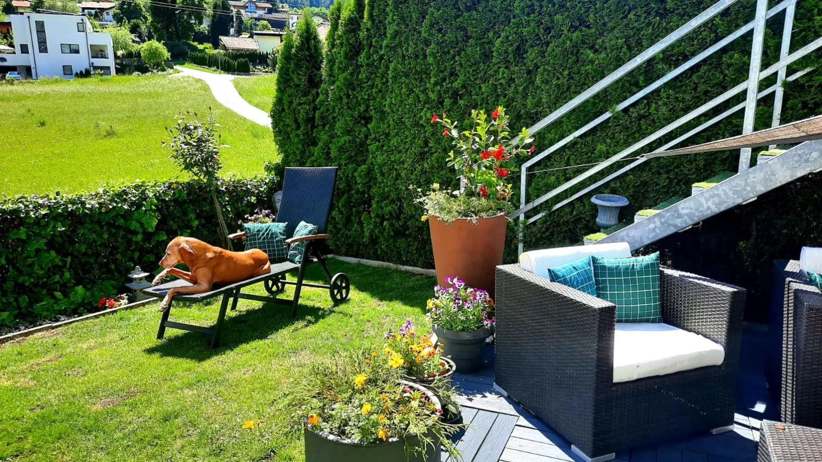 Garden Relax Apart-Gardens summer