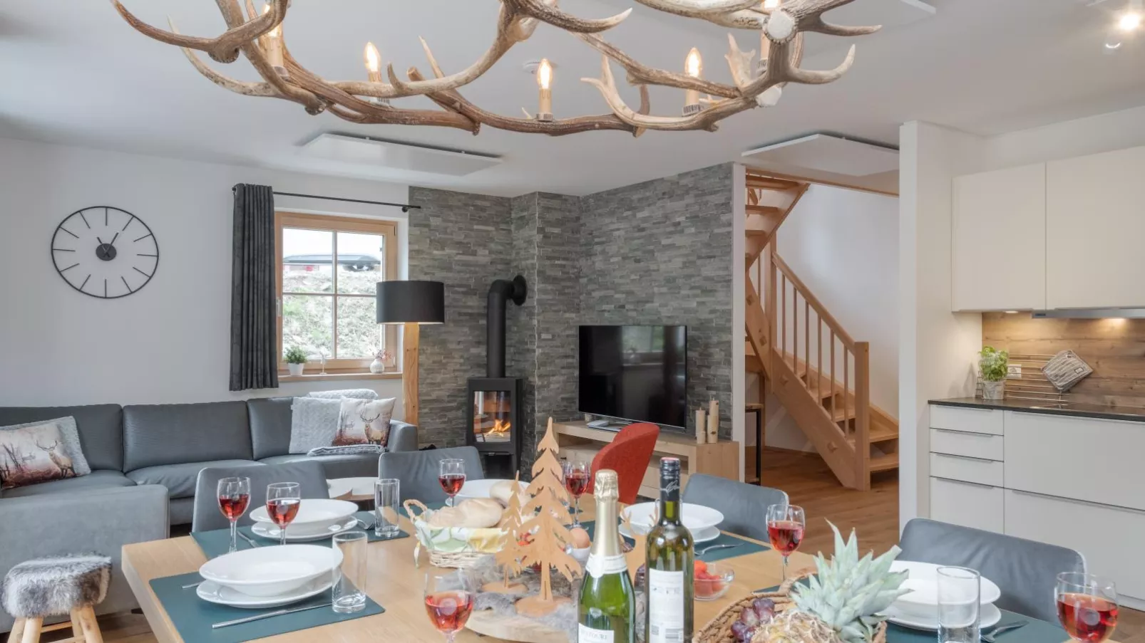 Chalet Karibu-Dining room