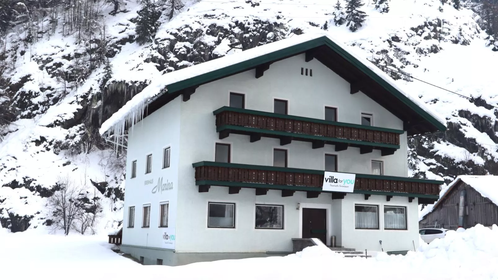 Marina III-Exterior winter