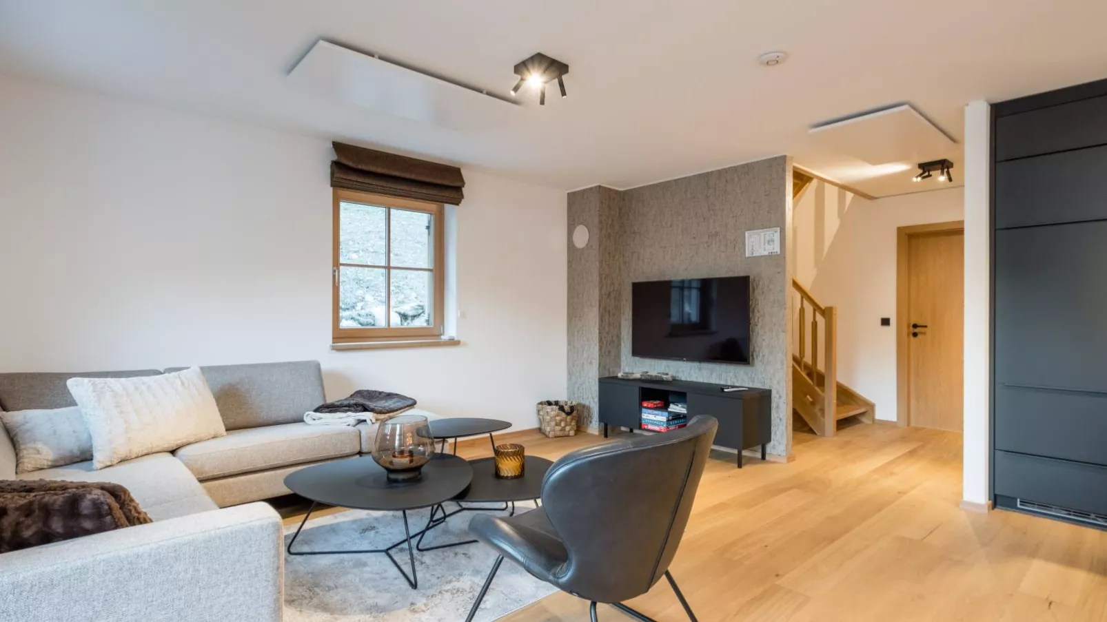 Schletski-Living room