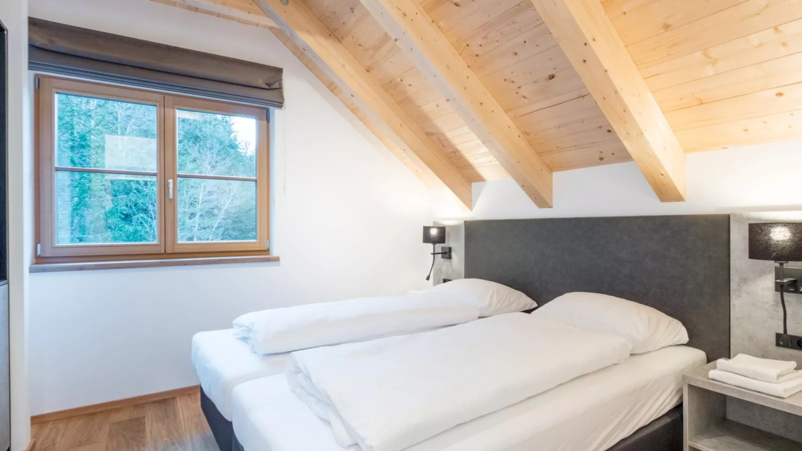 Schletski-Bedroom