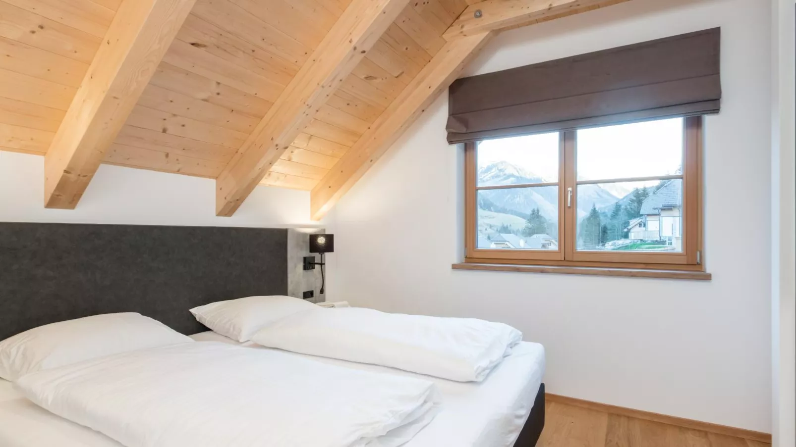 Schletski-Bedroom