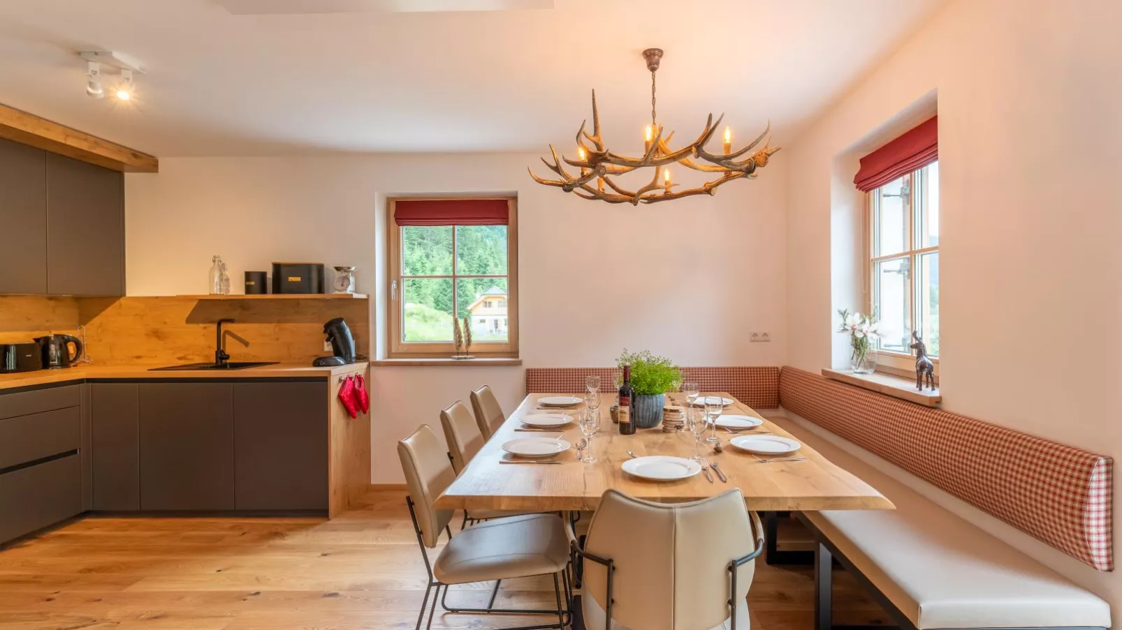 Im grünen Herzen-Dining room