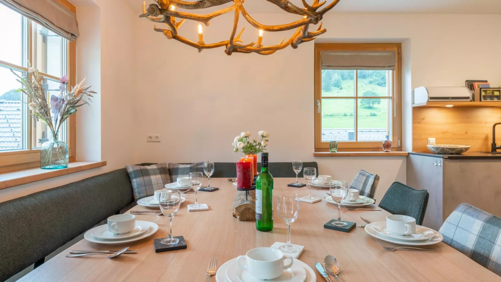 Haus Rapunzel-Dining room