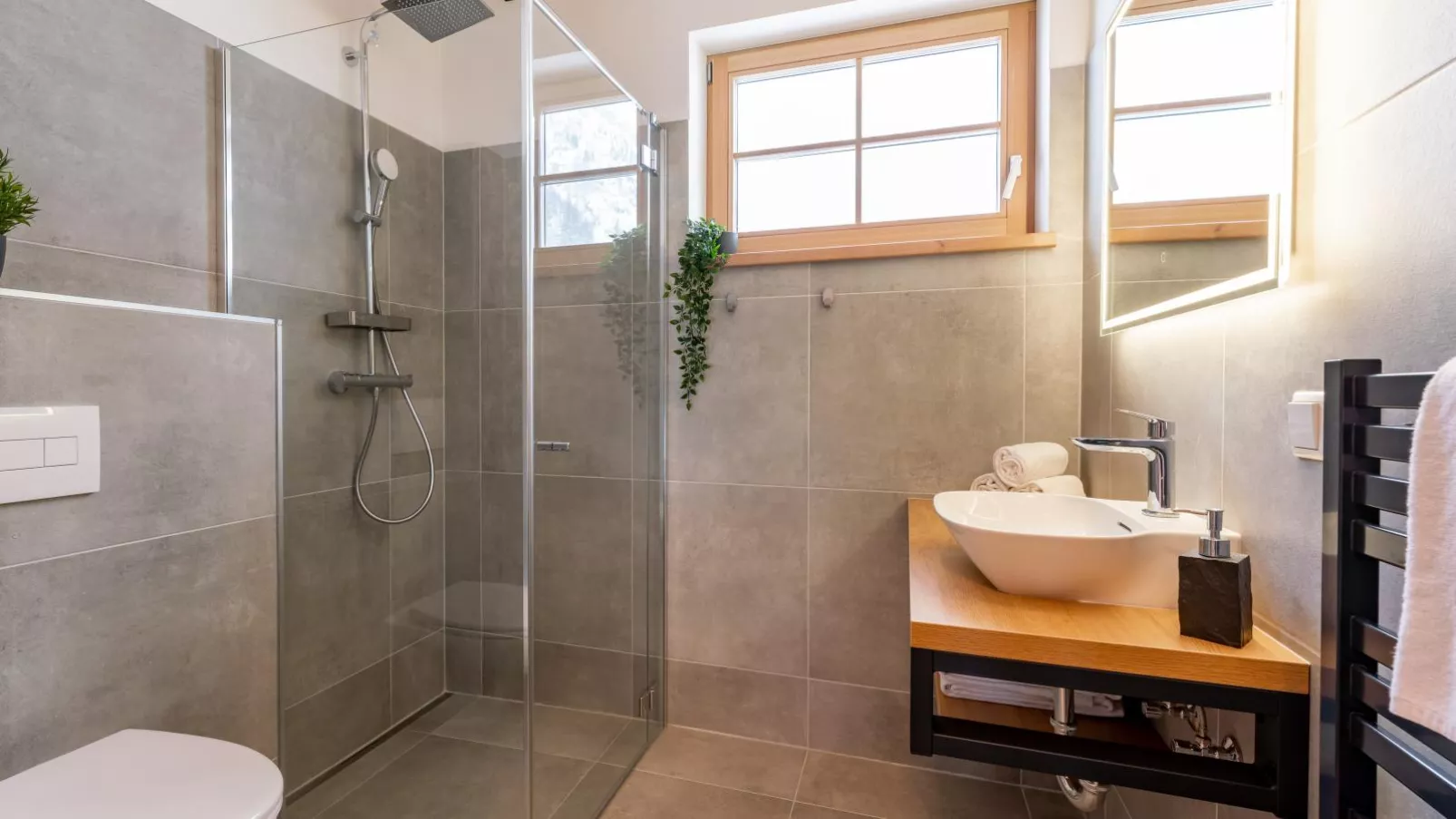 Alpenjoy Lodge-Bathroom