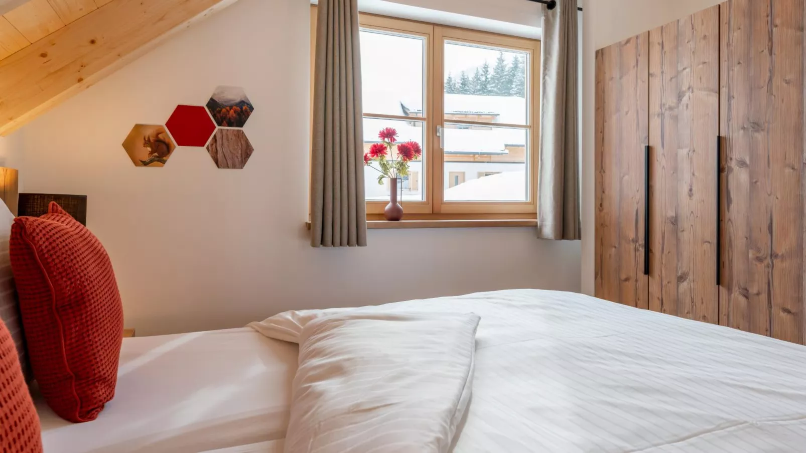 Alpenjoy Lodge-Bedroom
