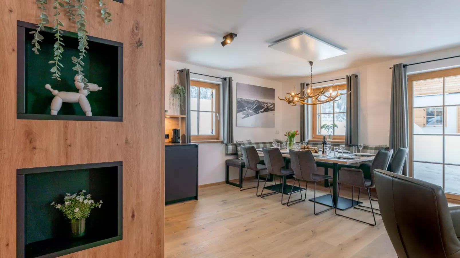 Chalet Pretzel-Dining room