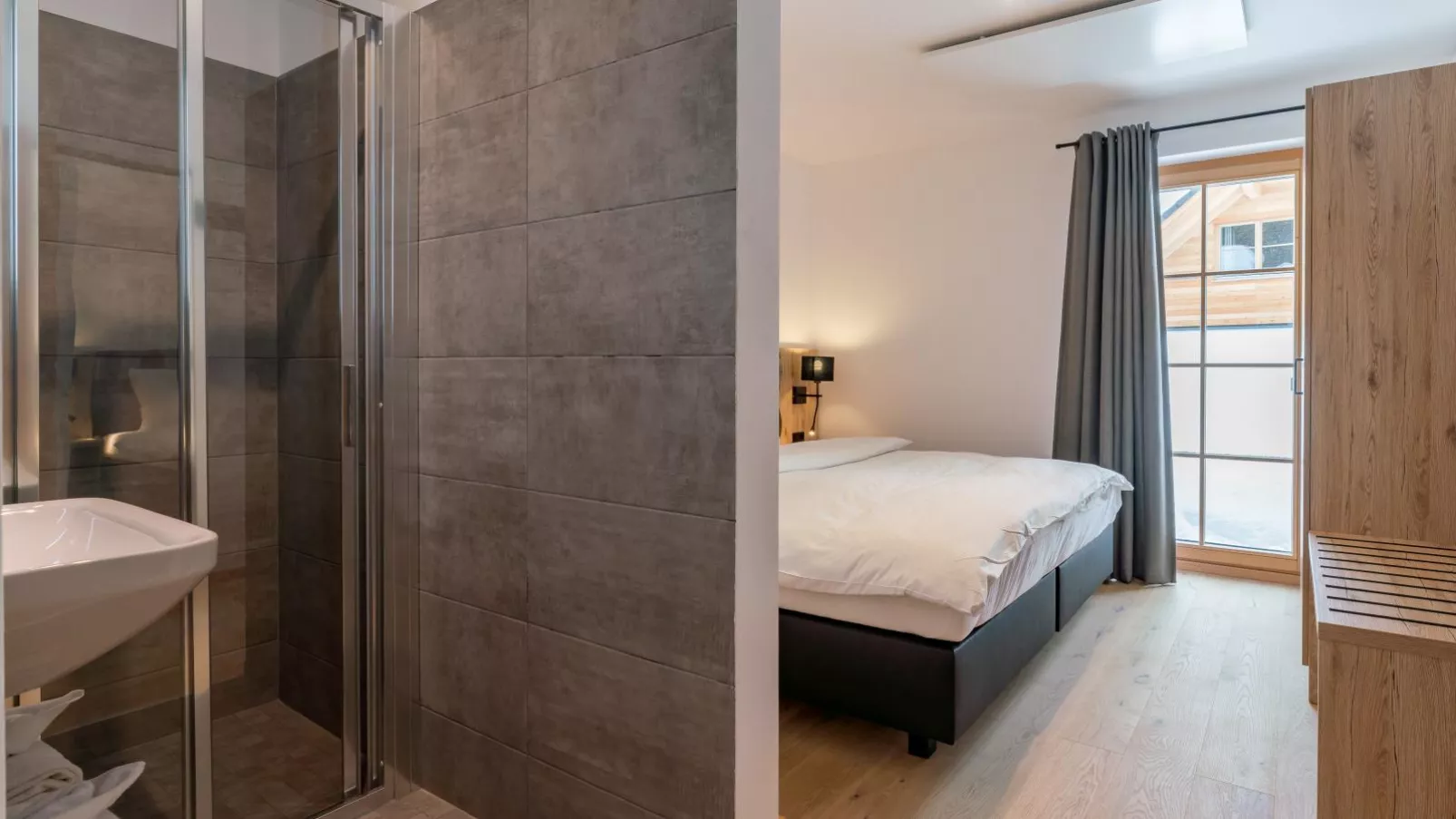 Chalet Pretzel-Bathroom