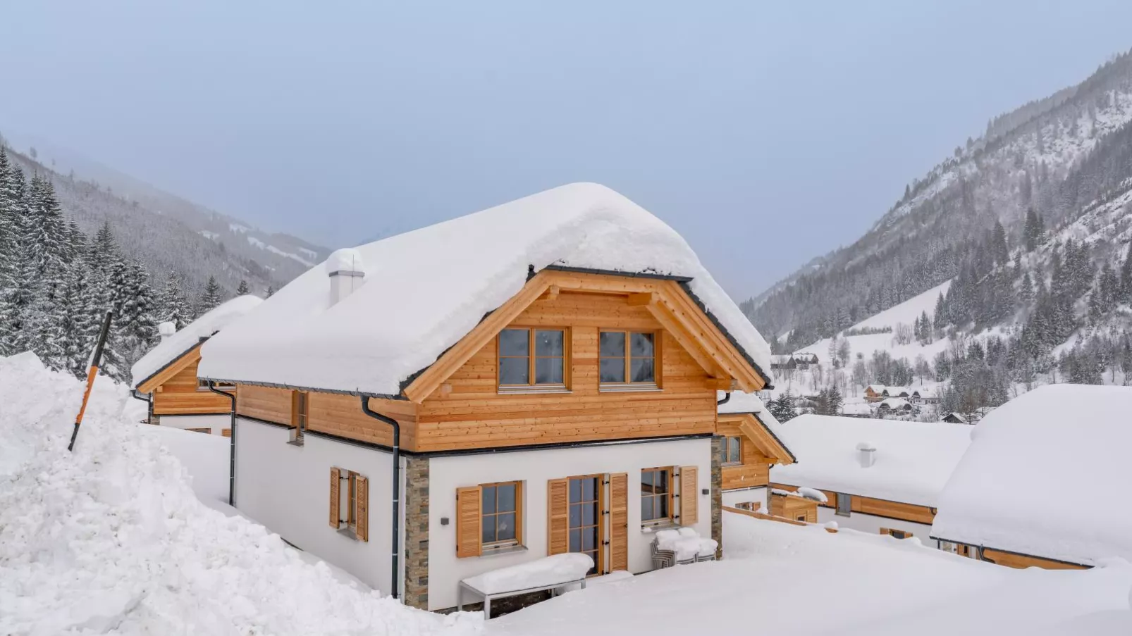 Chalet Pretzel-Exterior winter