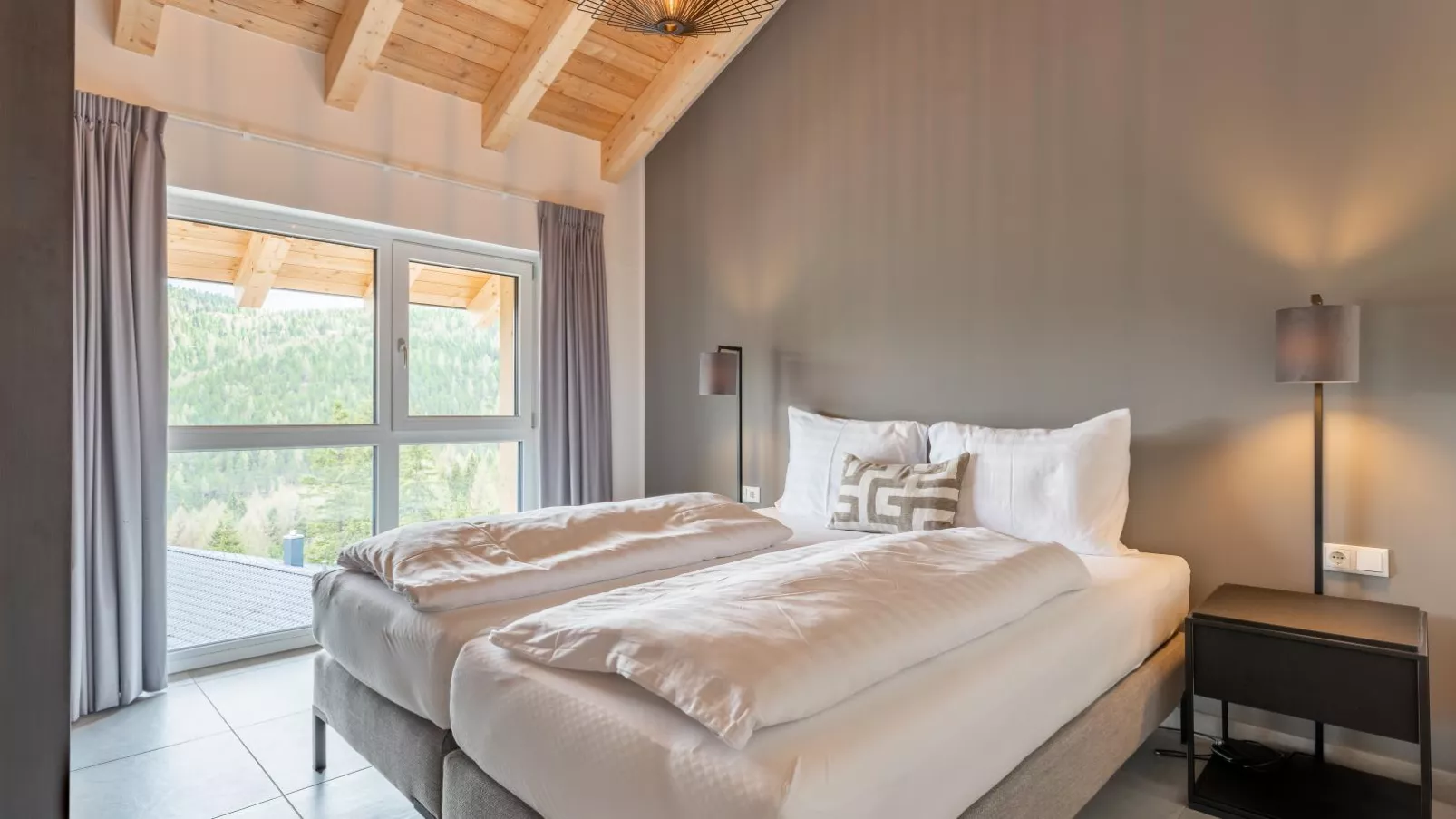 Turrach Lodge-Bedroom