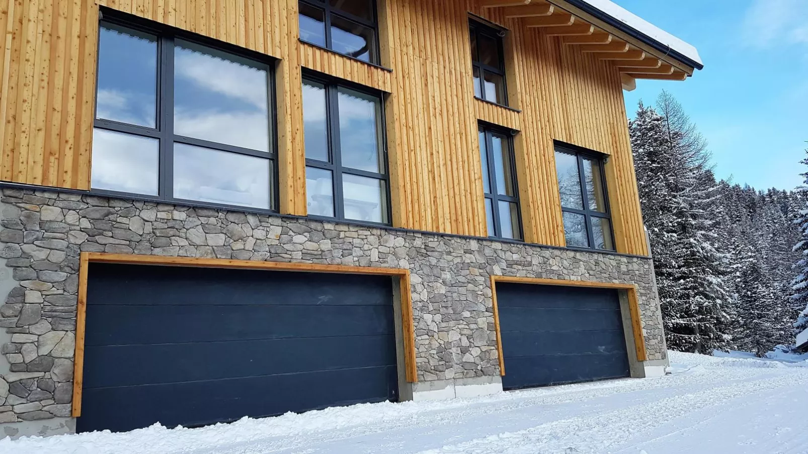 Turrach Lodge-Exterior winter