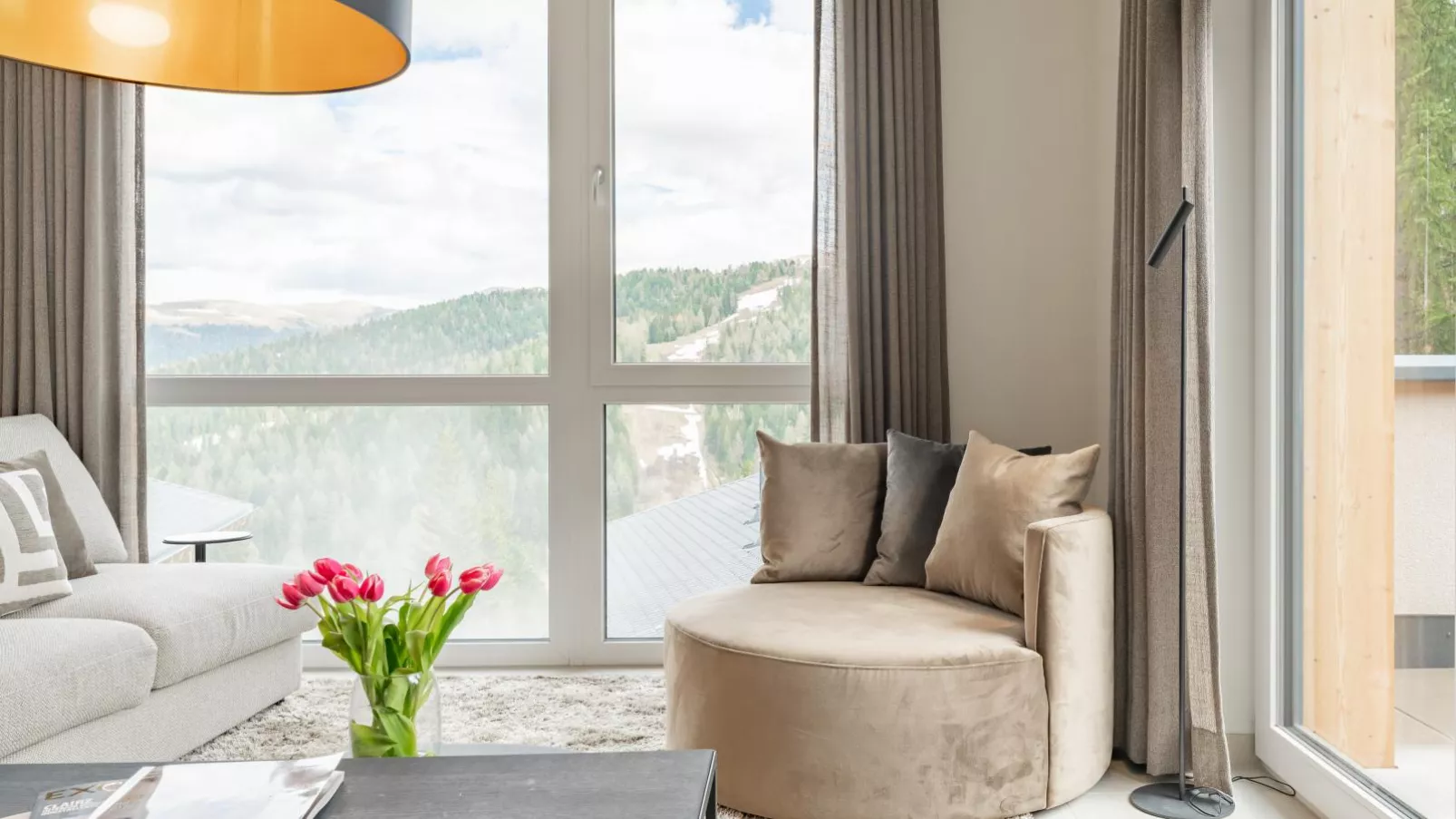 Turrach Lodge-Living room