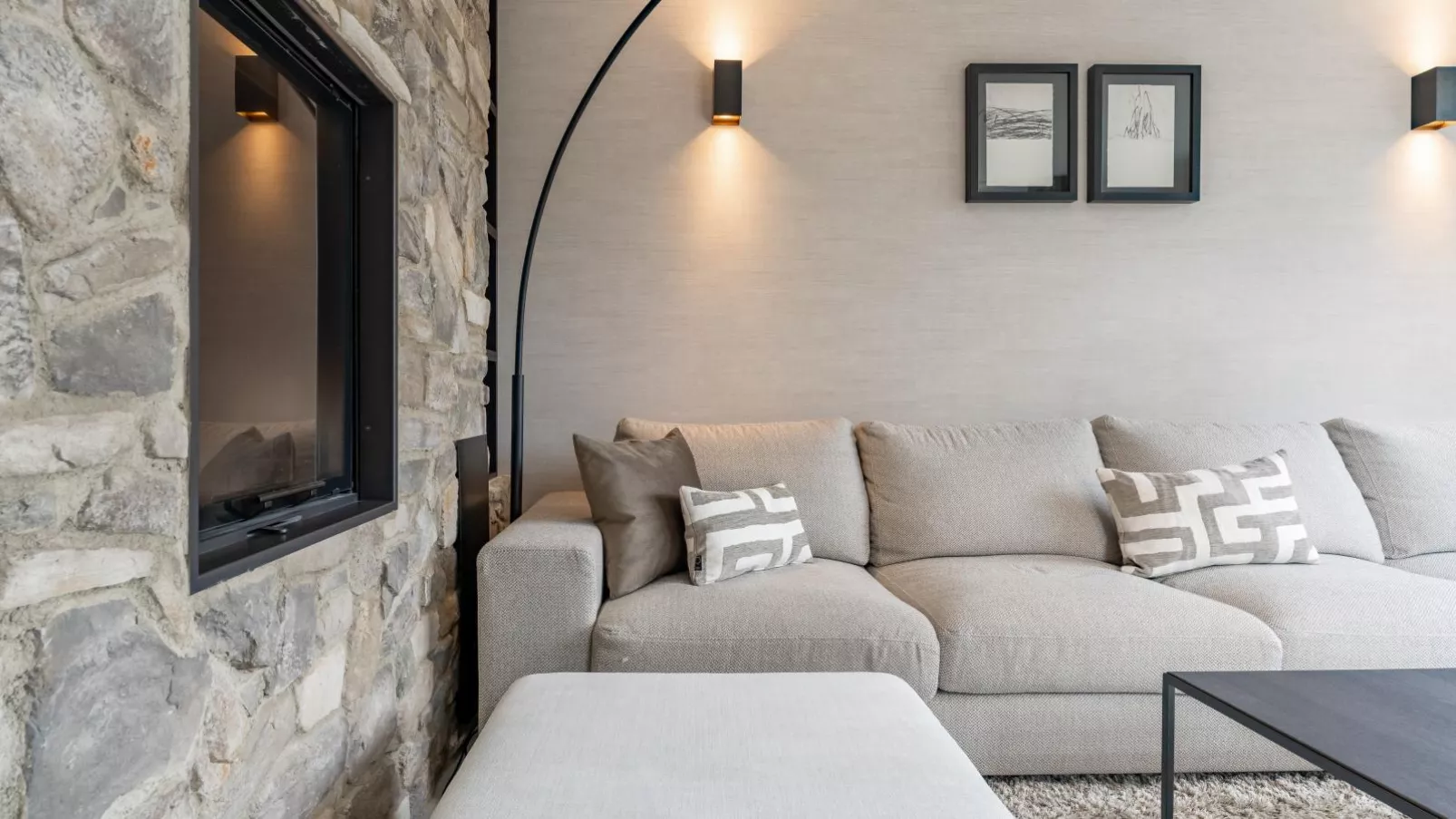 Turrach Lodge-Living room