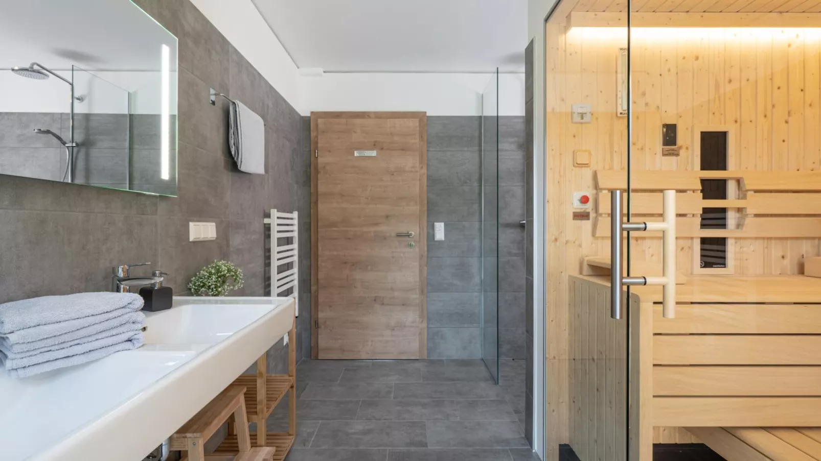 Haus Liene-Bathroom