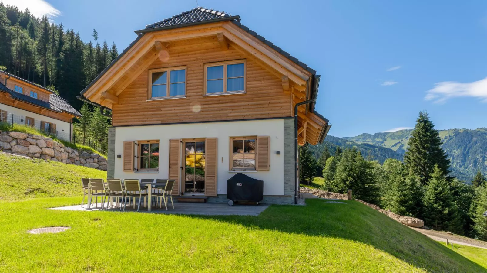 Haus Liene-Exterior summer