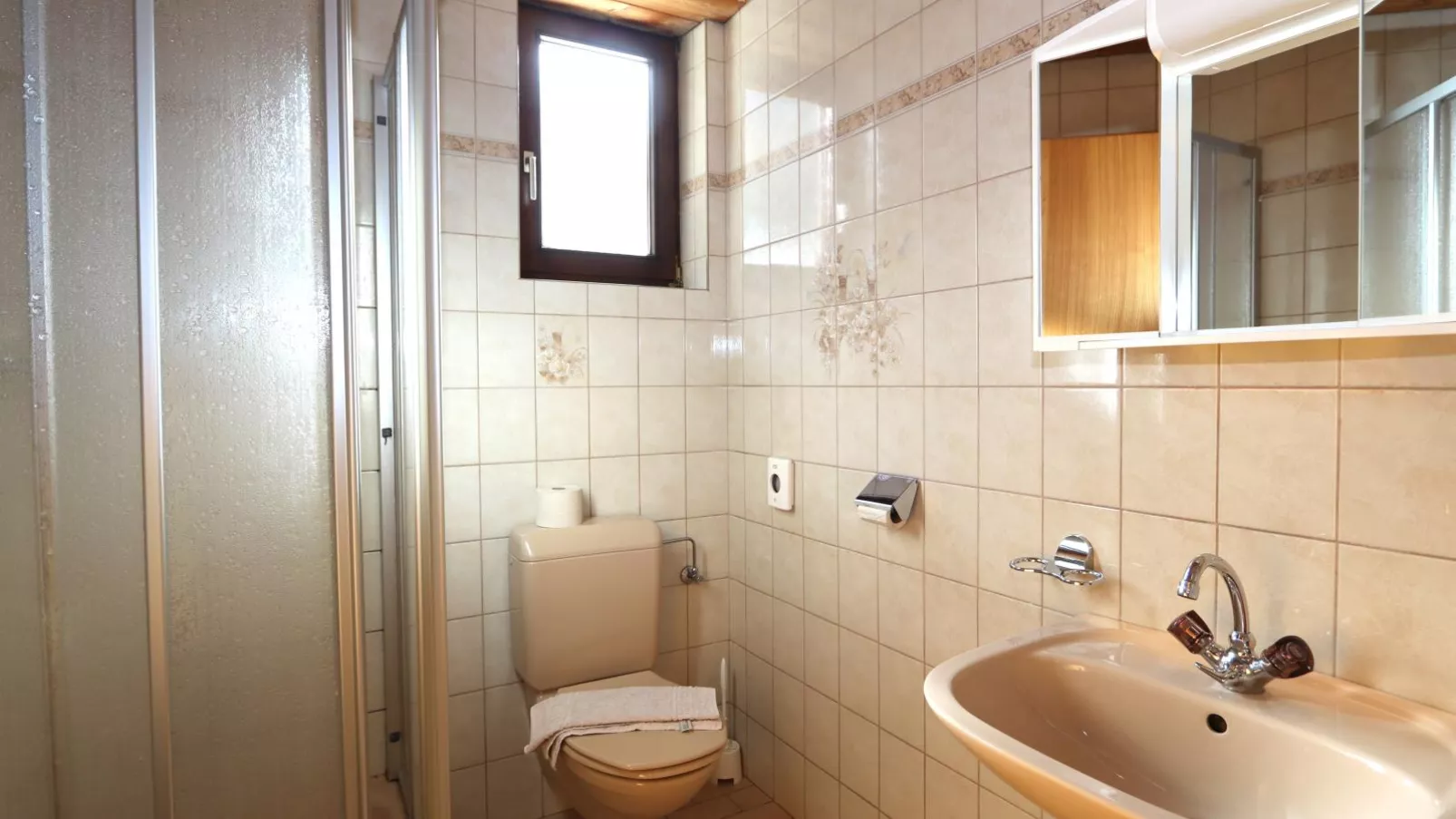 Bergheimat L-Bathroom