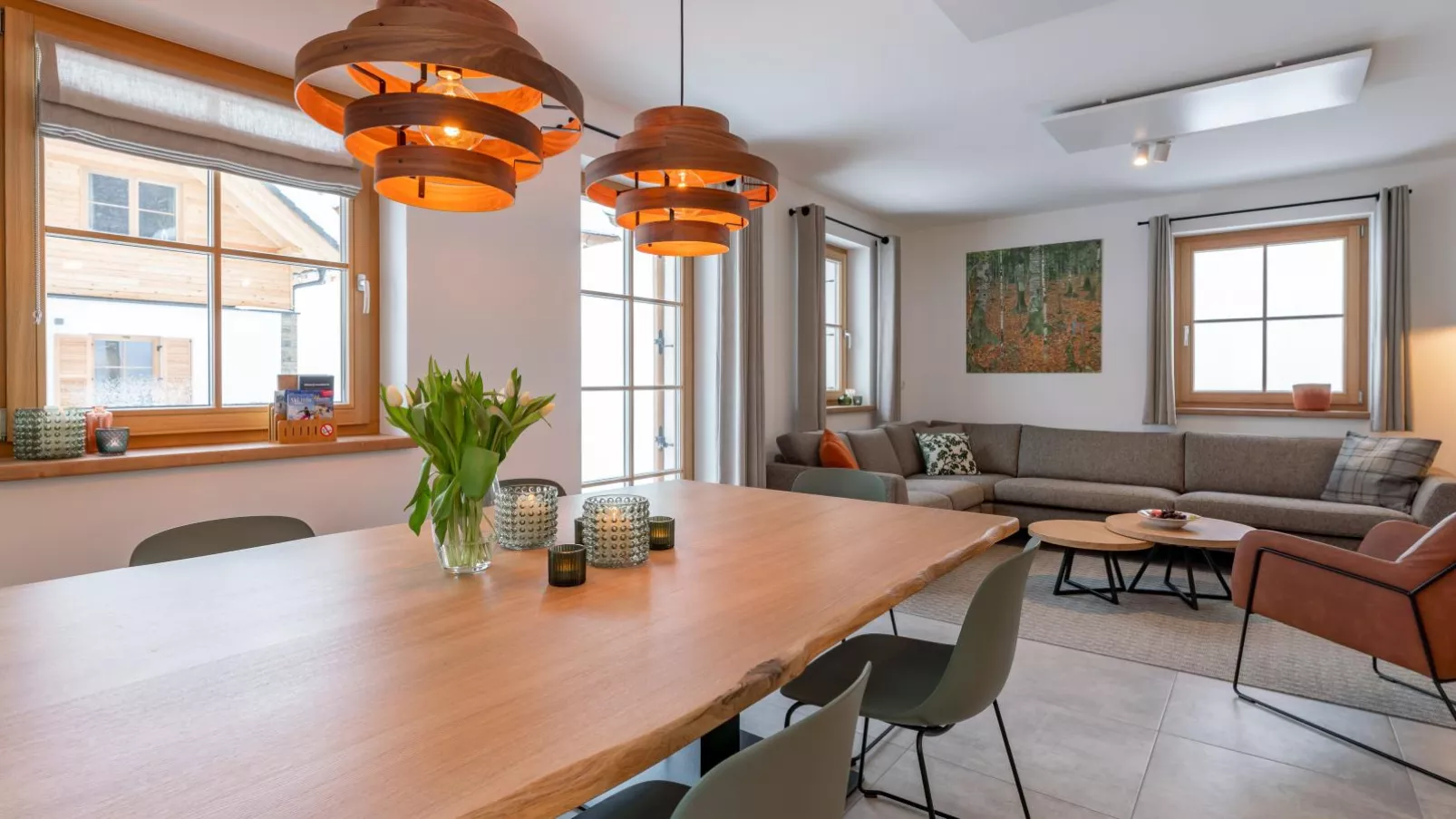 Haus Enzian-Dining room