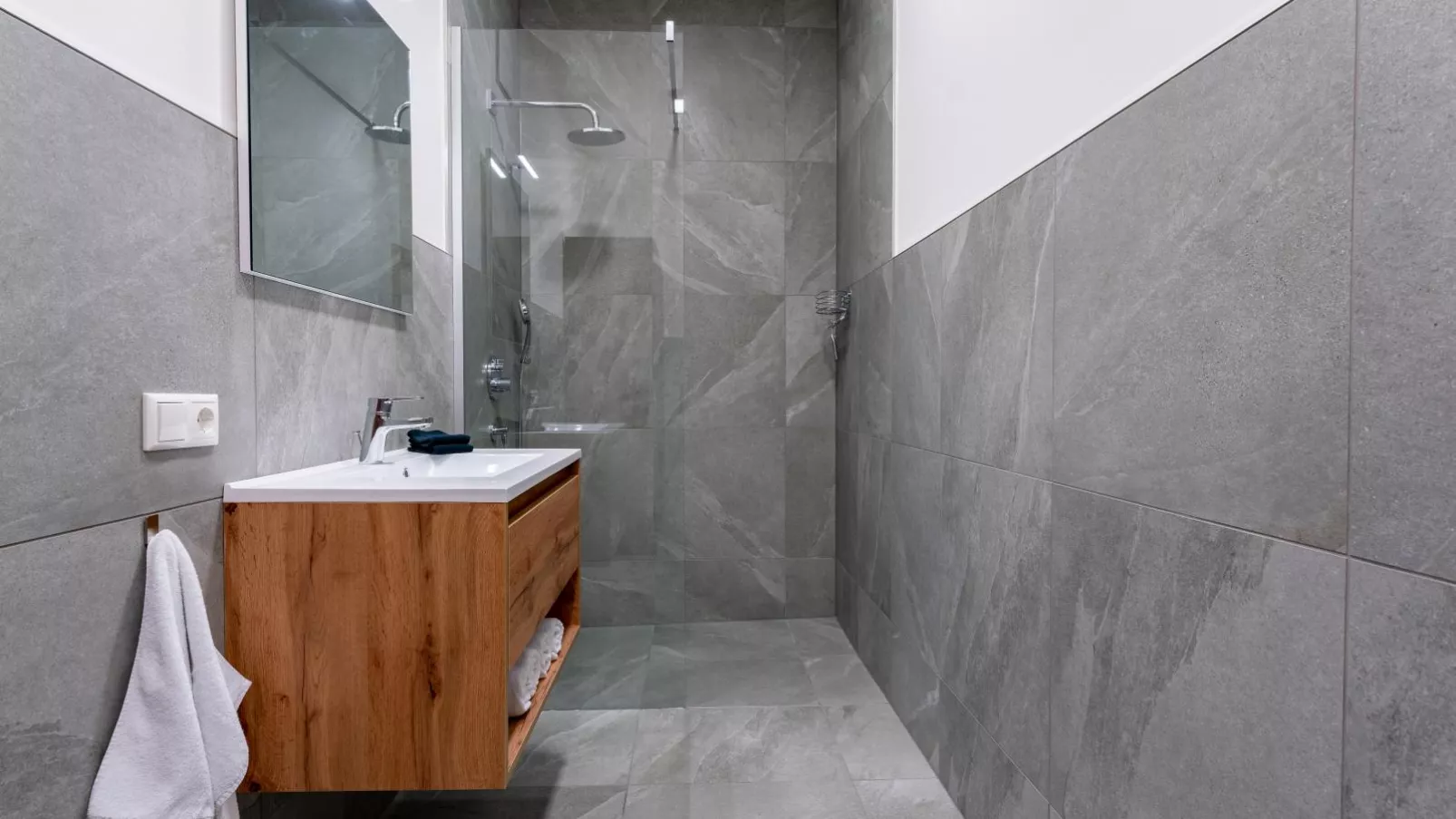 Vista Lodge-Bathroom