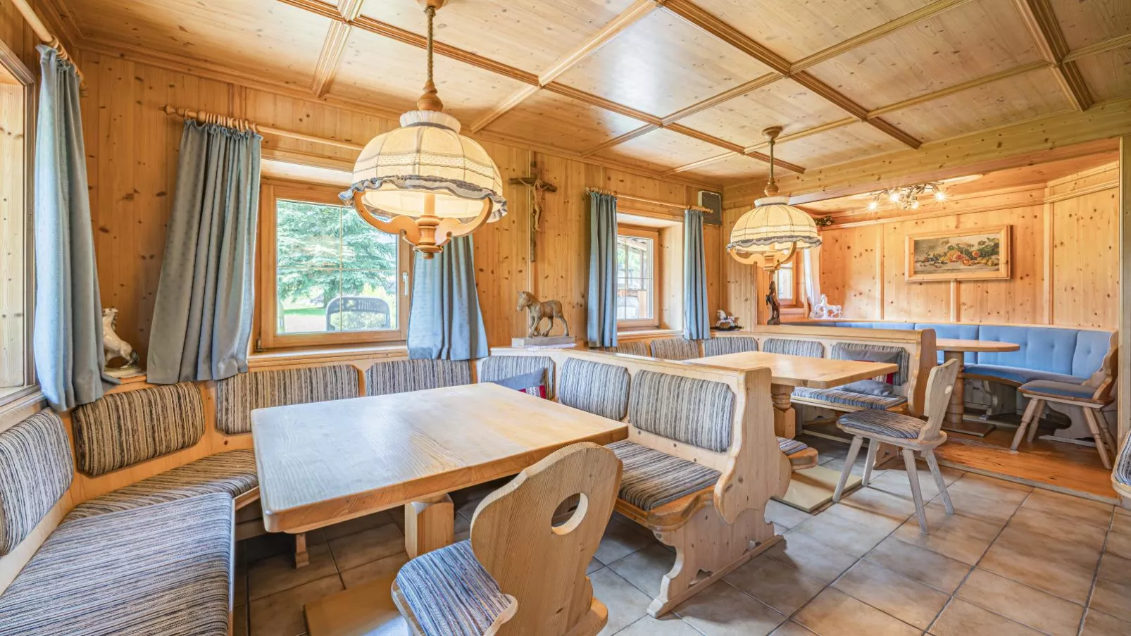 Weberhof Top 1-2-3-4-5-Dining room